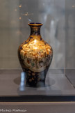 <center>Vase</center>Atelier KinkOzan Japon, Kyoto, Awata. Fin XIXe siècle
Inscription, à la base : KinkOzan.
Porcelaine, style Kyôto-Satsu. Don Jules Cantini, 1917. Fonds Musée Cantini
Marseille, Château Borély - Musée des Arts décoratifs, de la Faïence et de la Mode.