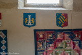 <center>Le château de Teillan. </center> A gauche, les armoiries des De Cazenove et à droite, celles de la famille de sa femme, les Adhémar.