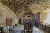 <center>Château de Portes </center> Ancienne cuisine, avec au milieu, l'ouverture de la citerne située en contre-bas.