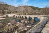 Montclus. Le Pont du Moulin enjambant la Cèze.