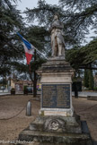 <center><strong>Saint-Laurent-des-Arbres</strong> </center>
Le monument aux morts, de L. Eckes, 1862-1925) ; né à Bedarrides (Vaucluse) et installé en Avignon.