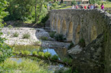 <center>Viviers</center>Le pont romain, passage sur l'Escoutay.