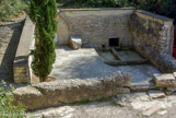 <center>L'oppidum de Nages ou oppidum des Castels</center> La fontaine romaine.