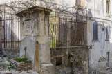 <center>Une ancienne fontaine. </center>