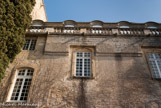 <center>Le château de Villevieille </center>La terrasse a été rajoutée au XVIIIe. Le Rez-de-chaussée date d’avant la renaissance, le premier étage d’après la renaissance et la balustrade et le deuxième étage du XVIIIe.