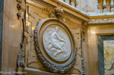 <center>Hôtel de la Païva</center> L’escalier d’onyx. Amphitrite, bas-relief de Léon Cugnot.