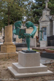 <center>Le cimetière du Montparnasse. </center> Antoine Haumont est un géographe français né le 7 mars 1935 à Paris et mort à Paris le 16 août 2016.