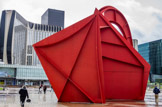 <center>La Défense. </center> L'Araignée Rouge de Calder.