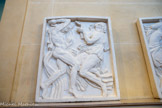 <center>La Danse</center>Bas-relief pour le Théâtre des Champs-Élysées
1912
Plâtre
Don Cléopâtre Sévastos Bourdelle et Rhodia Dufet Bourdelle. 1949.<br>
La façade inférieure du Théâtre des Champs-Élysées est scandée de cinq bas-reliefs allégoriques qui mettent en scène des couples occupant l’espace entier, dans la lignée des métopes des temples grecs archaïques comme des chapiteaux médiévaux. La Danse réunit en une transe extatique deux pionniers de la danse moderne, « la bacchante » Isadora Duncan et le prodige des Ballets