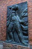 <center>Muse en respect</center>fragment du motif central de la frise du Théâtre des Champs-Élysées (1910-1913)
1912
Bronze
Épreuve numéro 1 exécutée par Coubertin en 1981