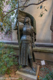 <center>Jeanne d’Arc à l’étendard</center>1909
Bronze
Épreuve numéro 2 exécutée par Clementi en 1971