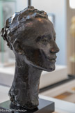 <center>La Regodias.</center>GERMAINE RICHIER (1902-199) 
1938
Bronze
Dépôt de la famille G. Richier (Mme Sylvie Martin-Raget). <br>
« Tout ce que je sais, c’est Bourdelle qui me l’a appris », confie Germaine Richier.
Le maître incite l’élève à voir et à penser en « architecte des formes humaines ».
Du buste de l’élève-modèle Madeleine Charnaux à celui de La Regodias (1938), on retrouve le désir identique de dégager
