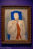 <center>Paul Poiret, la mode est une fête</center>André Derain (1880-1954)
Portrait de Paul Poiret. 1915
Huile sur toile Musée de Grenoble. <br>
C'est dans le contexte de la Première Guerre mondiale, en mars 1915, que Paul Poiret commande son portrait à son ami le peintre André Derain, alors que tous deux sont mobilisés à Lisieux. L'artiste renoue ici avec ce genre dans une veine très stylisée où se lisent, entre autres, les influences de la géométrie cubiste et l'expressivité de l'art africain. Les traits hiératiques, la carrure imposante du couturier auréolé de bleu vif concourent à valoriser l'essence du personnage. Paul Poiret conserva cette œuvre jusqu'en 1925.