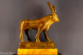 <center>Statuette du taureau Apis</center>incarnation terrestre du dieu égyptien Ptah
Époque pharaonique, 664-400 av. J.-C.
Alliage cuivreux
Paris, musée du Louvre, département des Antiquités égyptiennes