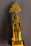 <center>Statuette d’Horus l’enfant, fils d’Osiris et d’Isis</center>Basse Époque, 664-332 av. J.-C Égypte
Alliage cuivreux
Paris, musée du Louvre, département des Antiquités égyptiennes.