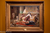 <center>Louis-Marie Baader</center>(Lannion. 1828 - Morlaix, 1920) 
La Mort de Cléopâtre, reine d'Egypte
Vers 1899 Huile sur toile
Rennes, musée des Beaux-Arts, 1920. <br>
Le peintre de Salon Baader reconstitue un mausolée de Cléopâtre démesuré avec force détails égyptisants. Peine perdue Pour la critique, son aspic ressemble à un cobra et le panier de figues est absent : la vraisemblance importe plus que la vérité archéologique car sa tombe, dans l’Alexandrie hellénistique, a disparu.