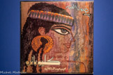 <center>Mohammed Abdel Wahab</center>(Le Caire, 1901 - Le Caire, 1991) Pochette originale et disque vinyle de sa chanson Cleopatra, 1973
Édité par Sout El Phan Espagne, collection particulière.
Mohammed Abdel Wahab, figure majeure de la musique égyptienne moderne, a puisé dans le patrimoine historique et mythologique de l’Égypte antique pour nourrir son œuvre. Dans une volonté de renouer avec la grandeur de l’Égypte pharaonique, il a notamment composé une chanson intitulée « Cleopatra », une des chansons les plus populaires de son répertoire.