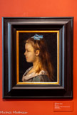 <center>Valentine About</center>1874
Huile sur toile
Valentine (née en 1865) était la fille de l’écrivain Edmond About.
Donation Marie Henner
