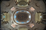 <center>L'Institut de France. </center> La célèbre coupole de l'Institut de France.
Elle est elliptique à l’intérieur et circulaire à l’extérieur.