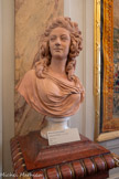 <center>Buste de jeune femme</center>Augustin PAJOU (1730-1809)
Terre cuite 1785.