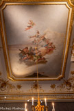 <center>Le cabinet de travail </center>Plafond représentant L’Apothéose d’Hercule. Giambattista TIEPOLO (1696-1770)
Le sanglier se situait aux pieds d'Hercule
Provient du Palais Corner de Venise.r
Fresque déposée puis transposée sur toile, chantournée à l'origine et mise au carré.