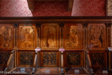 <center>La salle florentine </center>Nélie avait souvent manifesté sa volonté de privilégier Florence sur le reste de l’Italie. Elle imagine donc un mausolée en forme de chapelle privée, rassemblant ce qu’elle possède de plus précieux : présentée à la fois comme un lieu de culte où se rencontrent des oeuvres d’inspiration religieuse (stalles d’église, retable d’autel et monument funéraire), cette salle est en même temps une galerie de peintures qui privilégie l’école florentine.

Variations sur un thème, une série de Vierges à l’enfant issues du même atelier, offrent au regard leurs ressemblances et leurs particularités : l’éléve, Sandro Botticelli réalise un chef-d’oeuvre de jeunesse alors que son maître, Le Pérugin, exécute une oeuvre magistrale, miraculeusement préservée. Ces panneaux suffiraient à faire de cette pièce l’une des plus précieuses du musée. Elle renferme également une autre oeuvre majeure avec le Saint Georges terrassant le dragon de Paolo Uccello.