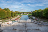 <center>Le domaine de Saint-Cloud</center>Le bas de la Grande Cascade. Propriétaire à partir de 1658 du domaine de Saint-Cloud, Monsieur, frère unique de Louis XIV, entreprend très vite l’aménagement de ses jardins. 
Après plusieurs années de travaux menés par l’architecte Antoine Le Pautre, le roi est convié en mai 1667 à admirer la cascade enfin terminée.
De 1697 à 1699, Jules Hardouin-Mansart l’agrandit en lui ajoutant un canal. L’ensemble s’étage désormais sur près de deux cents mètres de longueur.