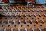 <center>Petite antichambre</center>Le parquet.