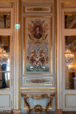 <center>Salon des Amiraux.</center>Portrait de Latouche-Tréville (Louis, comte de), marin français, né à Rochefort le 3 juin 1745, mort à Toulon à bord du Bucentaure le 19 août 1804. Gustave Adolphe Chassevent-Bacque. 1892. 
Toile : peinture à l'huile et marouflé sur bois