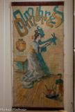 <center>Musée de Montmartre</center>Georges REDON | (1869-1943)
La Japonaise au Lapin, 1895
Huile sur toile
Collection François, Claire et Martin Binetruy, dépôt au Musée de Montmartre. <br> Ces trois toiles ont été réalisées pour le cabaret du Chat Noir .