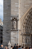 <center>Notre-Dame-de -Paris</center>Statue de saint Etienne.