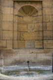 <center>La Conciergerie.</center>  La fontaine où les femmes lavaient leur linge.
