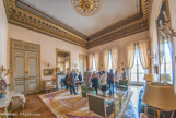 <center>Conseil Constitutionnel.</center> Le petit salon constituait l'entrée dans les appartements privés de la famille Napoléon. À l'instar du grand salon, il a été redécoré par Chabrol pour accueillir Marie-Clotilde de Savoie.