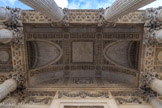 <center>Le Panthéon.</center>Plafond du péristyle.