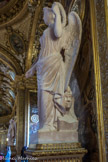 <center>LA SALLE DES CONFERENCES </center>  L'Egypte reconnaissable par la tête de pharaon sculptée derrière le pied de la statue), par Henri LEMAIRE.