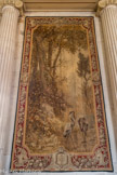 <center>ESCALIER D'HONNEUR </center>  Huit tapisseries tissées par les Gobelins décorent les parois latérales du grand escalier du palais du Luxembourg. Elles ont comme source d'inspiration, une tapisserie du XVIIè 