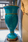 <center>Manufacture de Sèvres</center> Vase Cordelier 1ère grandeur, émaux de PN (pâte nouvelle) bleu céleste