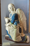 <center>Manufacture de Sèvres</center> Porte-candélabre. Deux anges. Atelier de Buglioni. Terre cuite émaillée. Florence. 1460-1521.