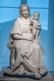 <center>Manufacture de Sèvres</center> Vierge à l'Enfant. Giovanni Della Robbia ? (1394-1451). Terre cuite émaillée. France ? XVe siècle.