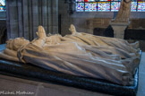<center>Henri II et Catherine de Médicis.</center>Ces gisants reproduisent les effigies funéraires en cire et en bois présentées sur des lits de parade à la mort des souverains. Provenance : rotonde des Valois. Commande de Catherine de Médicis en 1583, par Germain Pilon, marbre.