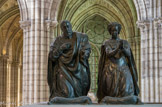 <center>Henri II et Catherine de Médicis
</center>Sur la plate-forme, priants du roi et de la reine.