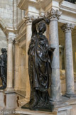 <center>Henri II et Catherine de Médicis
</center>Aux quatre angles les vertus cardinales (force, justice, prudence et tempérance).