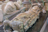 <center>Louis X le Hutin</center> Louis X le Hutin, 1289 - 1316, roi de France de 1314 à 1316. Vers 1327, marbre.
