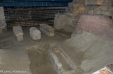 <center> La crypte. </center>La crypte archéologique  (où étaient situées les sépultures de Denis, Rustique et Eleuthère).