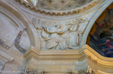 <center>Chapelle du Saint-Sacrement </center>Ses sculptures ont été réalisées par Michel Anguier, notamment les Pères de l'Église : Saint Grégoire,