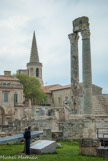 <center>Le Théâtre.</center>Les colonnes et la flèche gothique de l'ancien couvent des Cordeliers.