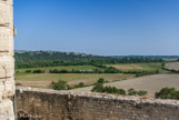 <center>Vue de basse-cour</center>Le mont de Cordes (65 mètres) abritant un hypogée ou tombe collective, daté de 4000 ans.
