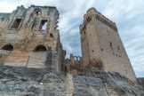 <center>La tour Pons de l'Orme </center>La tour Pons de l'Orme (XIVe siècle), ruines du réfrectoire et du dortoir.