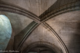 <center>La crypte de l'abbatiale de Saint-Gilles. </center> Voûte sur croisée d'ogives.