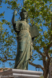 <center>Montpeyroux</center> En 1929, on y plaça cette Marianne. La statue est plus ancienne.